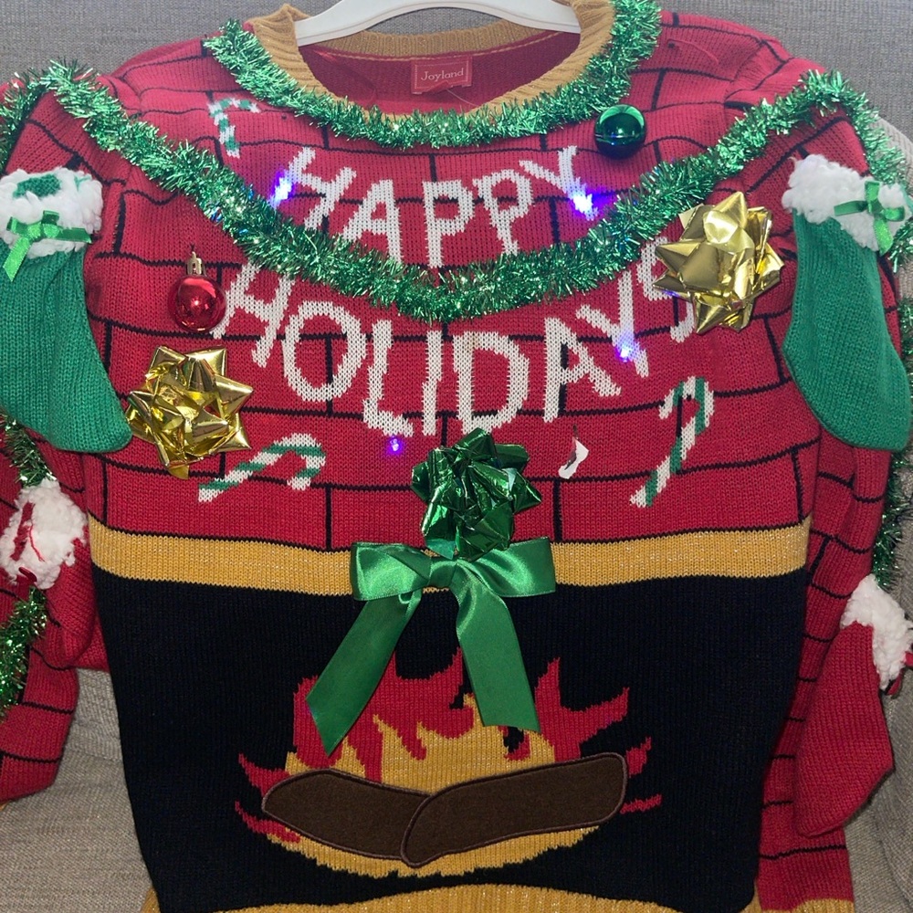 Size#M Belk Red and Green Holiday Sweater with Lights